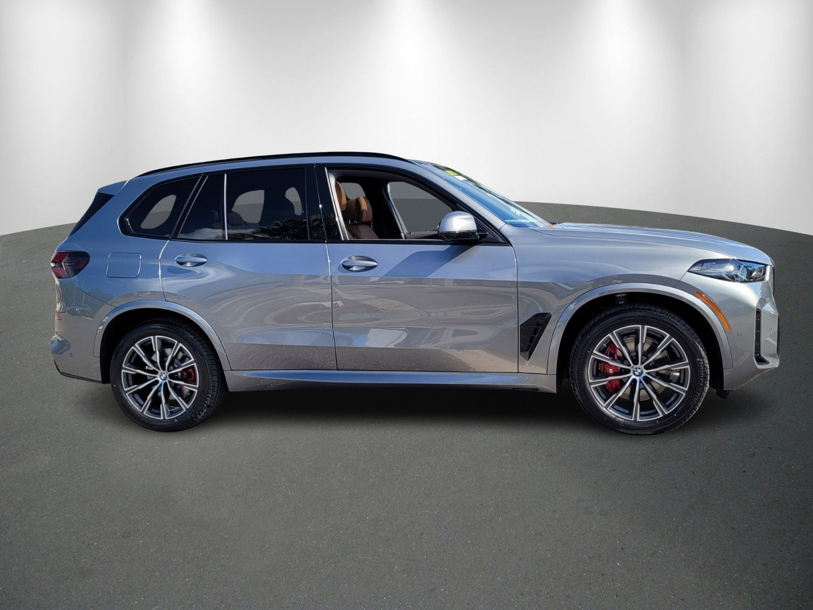 New 2026 BMW X5 sDrive40i w/ M Sport Package image 8