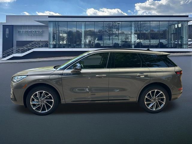 Used 2025 Lincoln Corsair Grand Touring w/ Equipment Group 301A AWD/4WD image 4