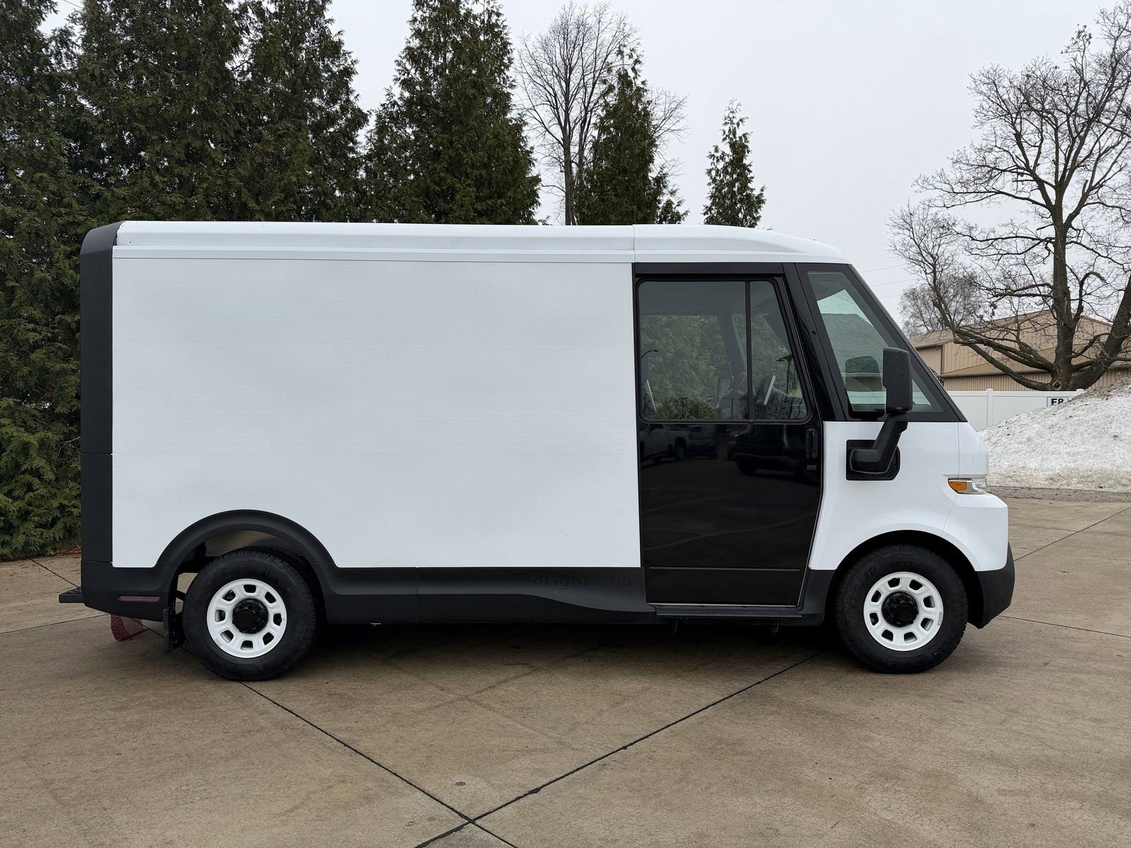 Used 2024 Chevrolet Brightdrop 400 w/ Commercial Equipment Package AWD/4WD image 29