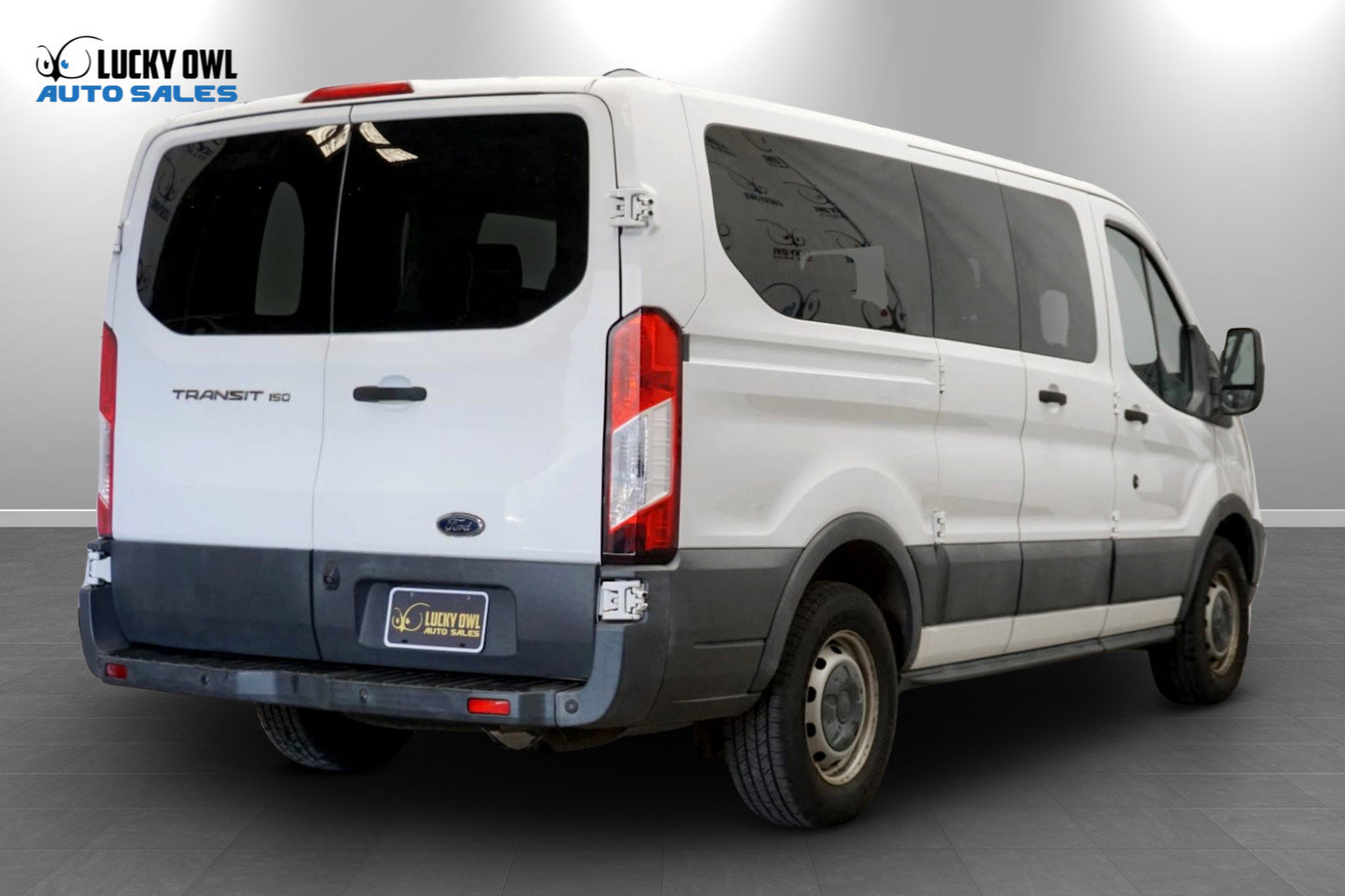 Used 2016 Ford Transit 150 XL RWD image 5