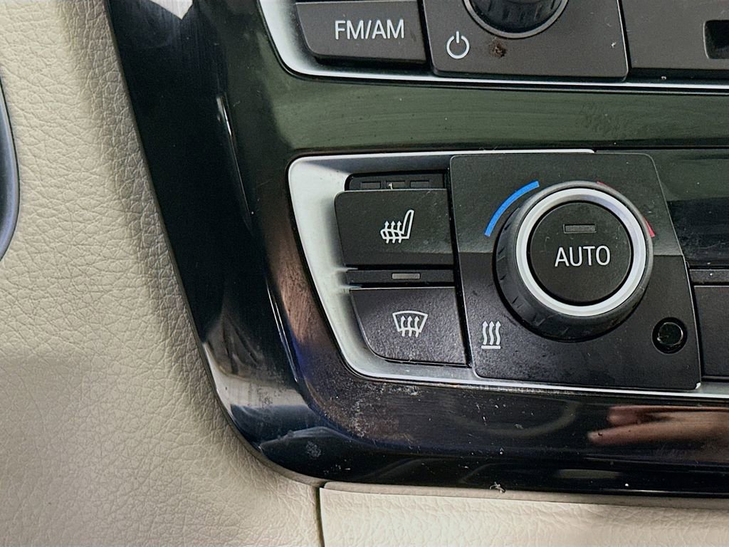 Used 2017 BMW 330i xDrive Sedan image 24