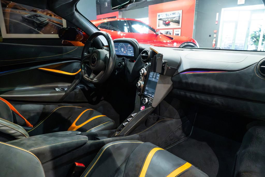 Used 2018 McLaren 720S RWD image 34