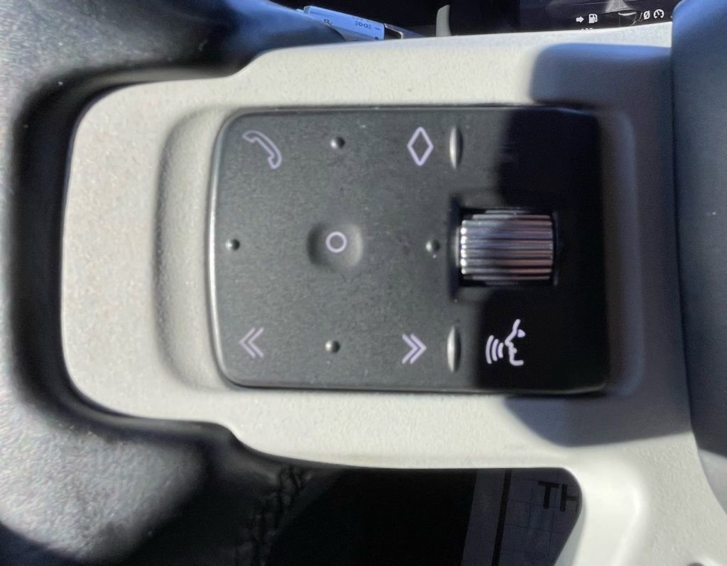 Used 2022 Land Rover Defender 110 X-Dynamic HSE image 23