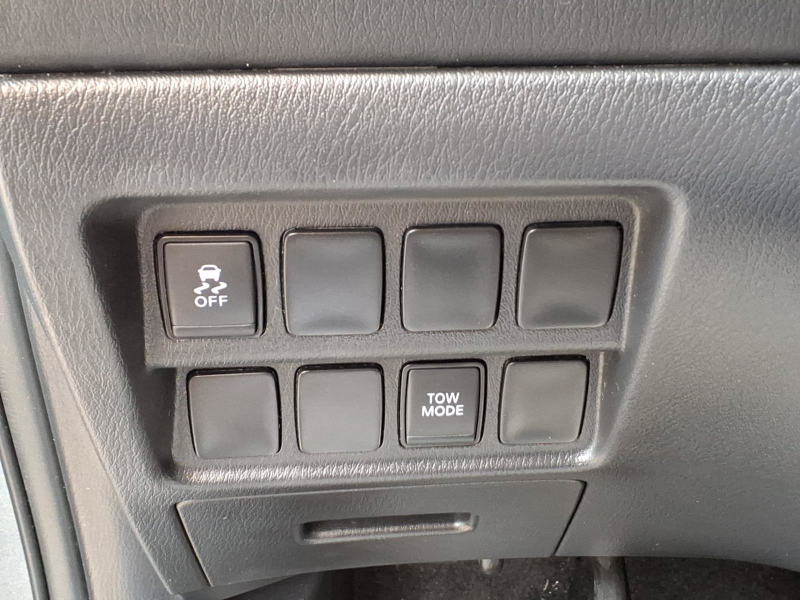 Used 2019 Nissan Pathfinder S AWD/4WD image 21