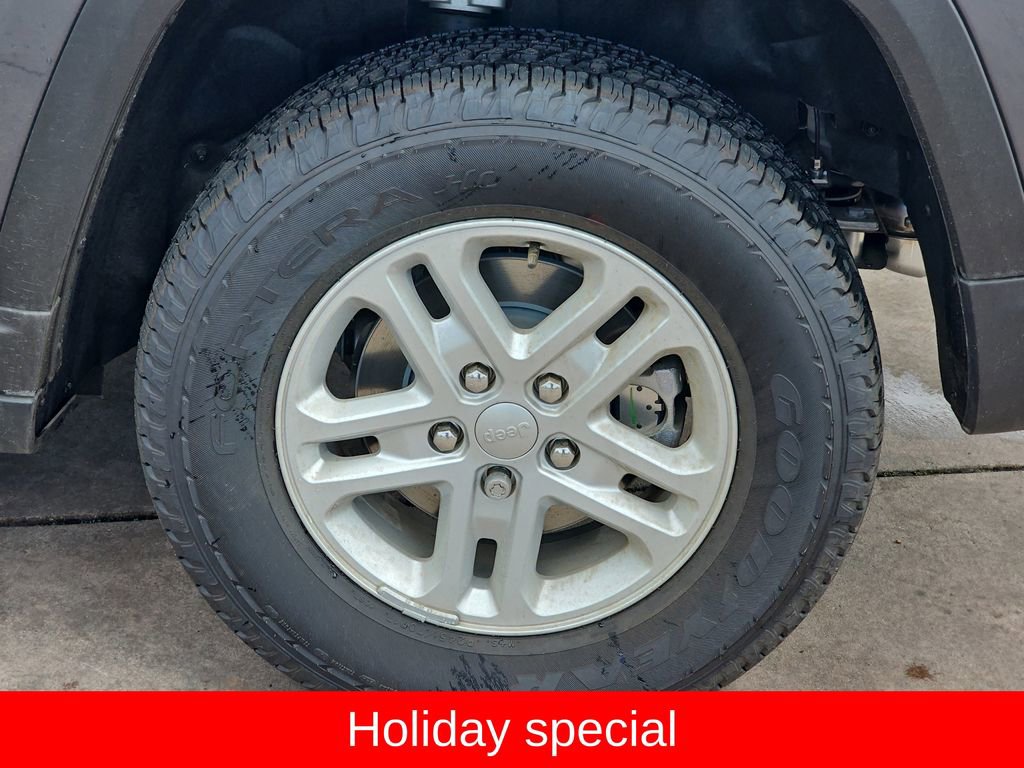 New 2025 Jeep Grand Cherokee Laredo w/ Luxury Tech Group I image 36