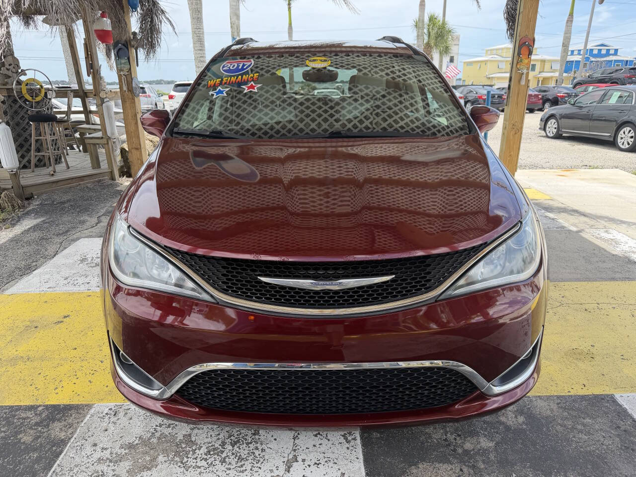 Used 2017 Chrysler Pacifica Touring-L Plus FWD image 2