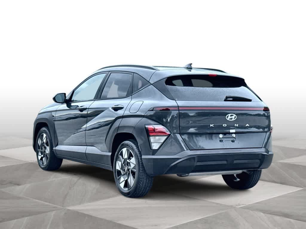 Used 2025 Hyundai Kona SEL FWD image 6