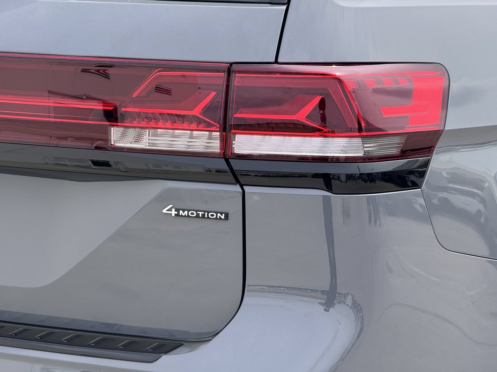 New 2026 Volkswagen Atlas Peak Edition AWD/4WD image 14