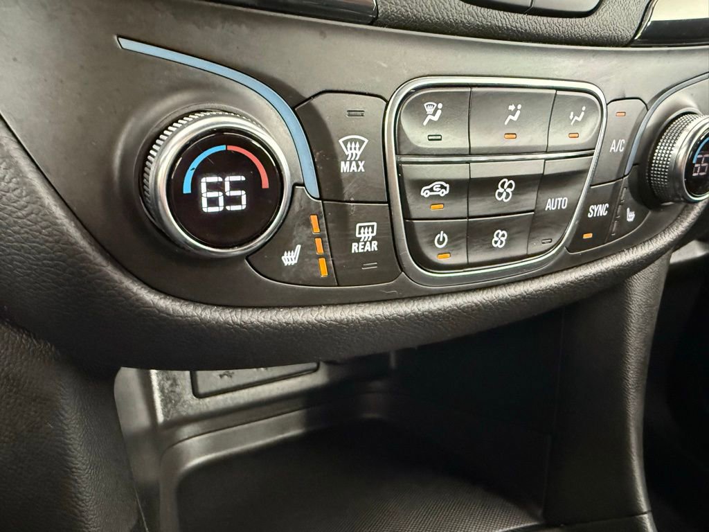Used 2023 Chevrolet Equinox RS AWD/4WD image 29