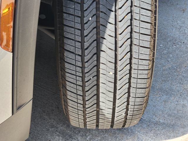 Used 2026 Chevrolet Traverse LT FWD image 18