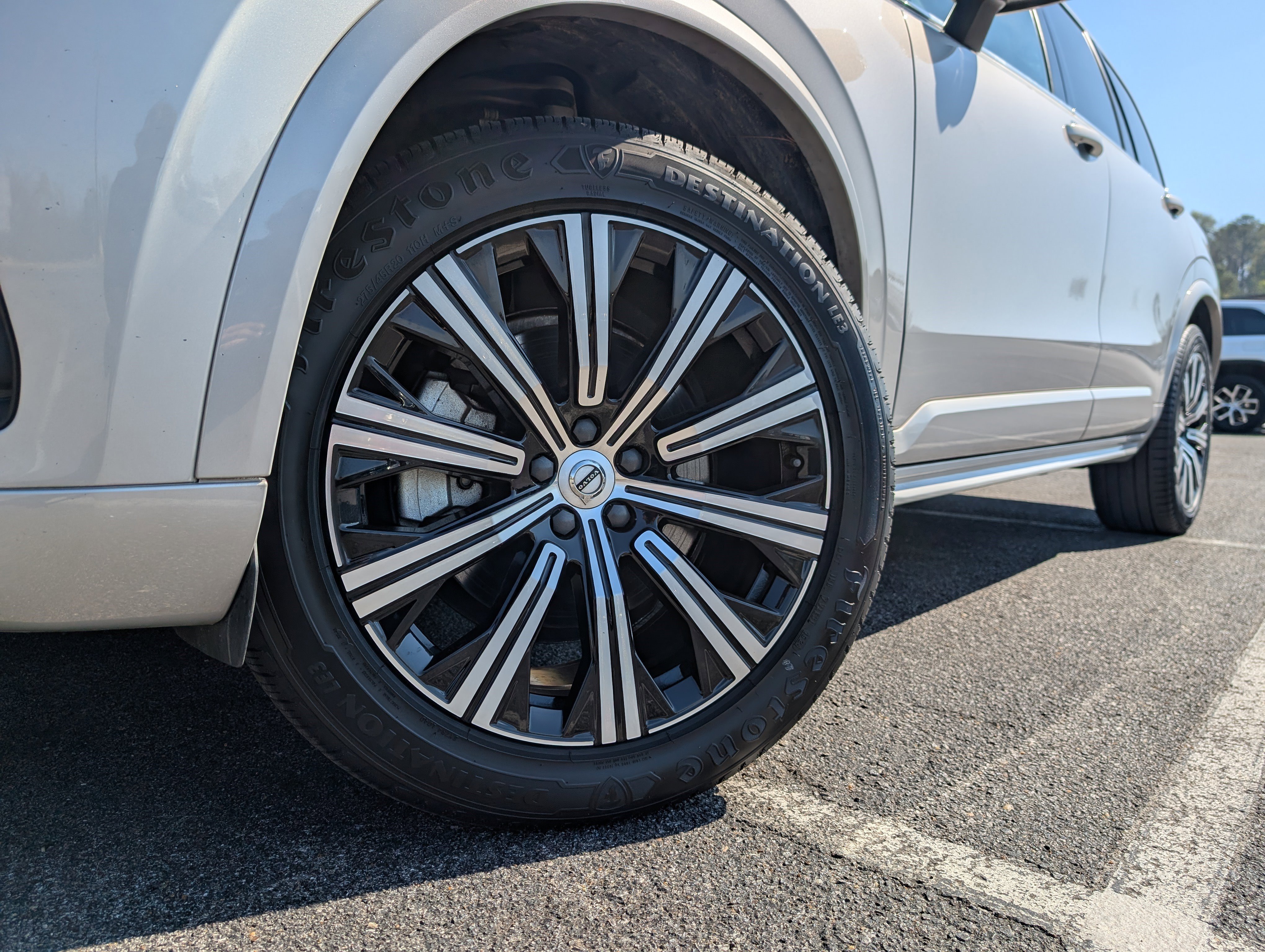 Used 2023 Volvo XC90 B5 Core image 34