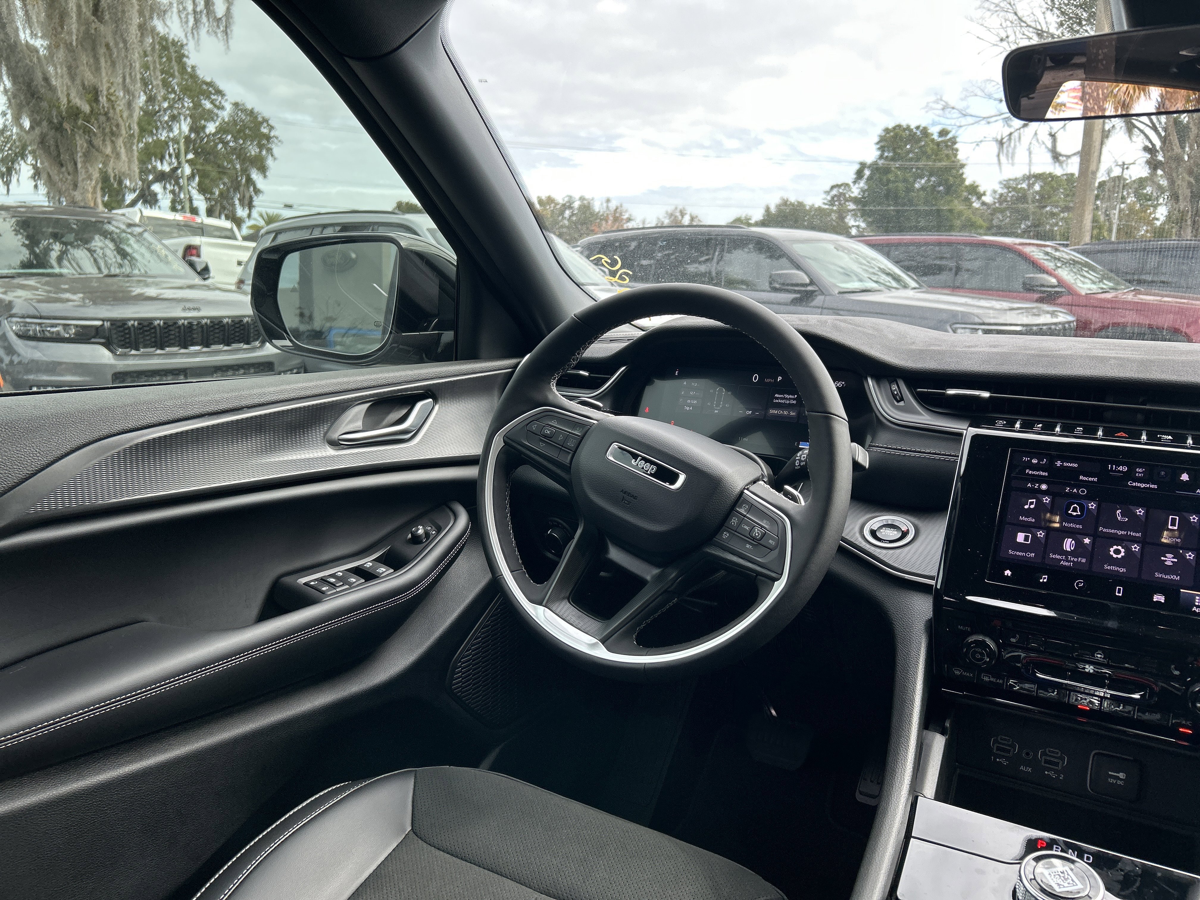 New 2025 Jeep Grand Cherokee Altitude image 41