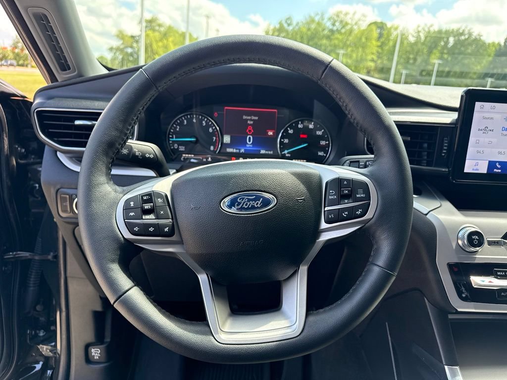 Used 2024 Ford Explorer XLT w/ Equipment Group 202A AWD/4WD image 19