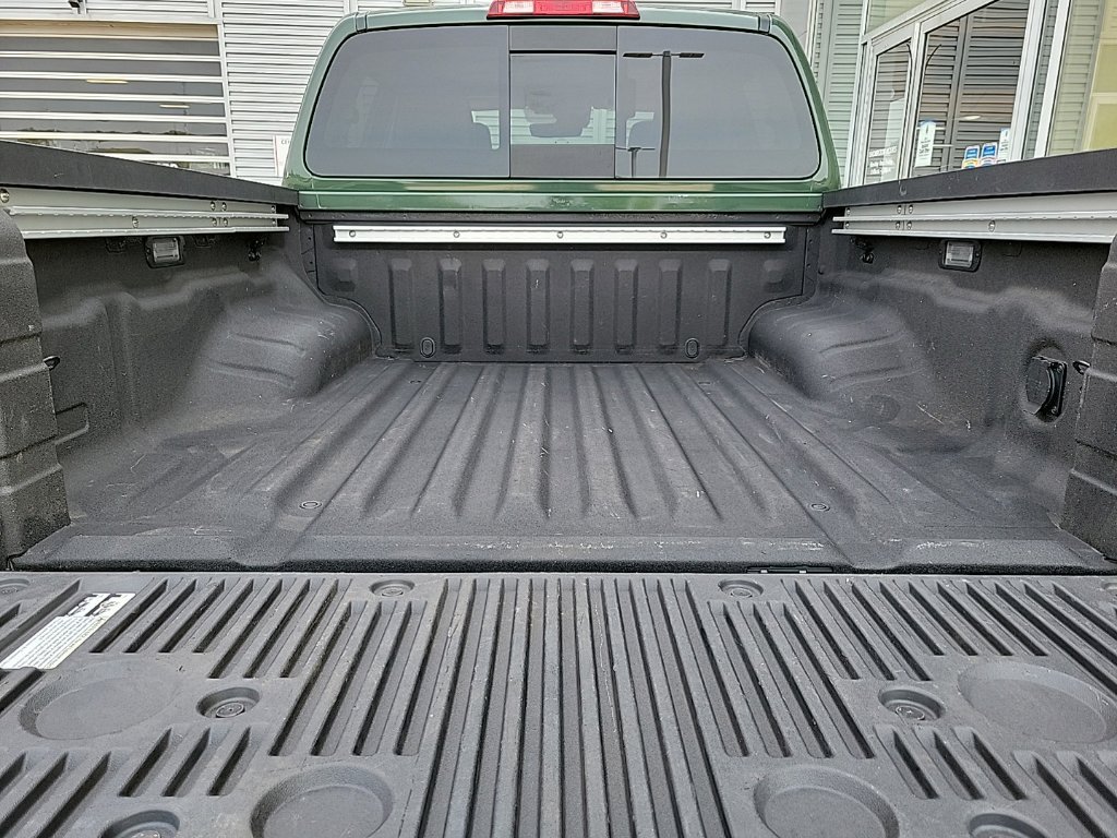 Certified 2024 Nissan Frontier SL w/ Technology Package RWD image 16