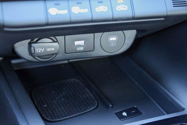 New 2026 Hyundai Elantra Sport image 15