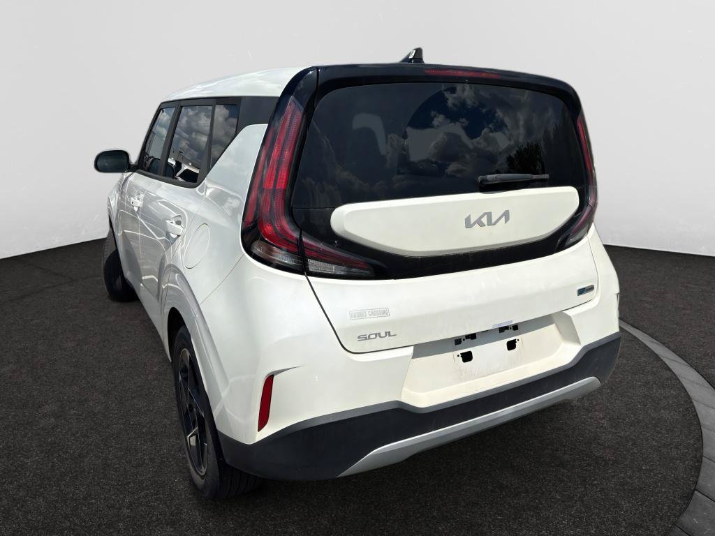 Used 2024 Kia Soul EX FWD image 7
