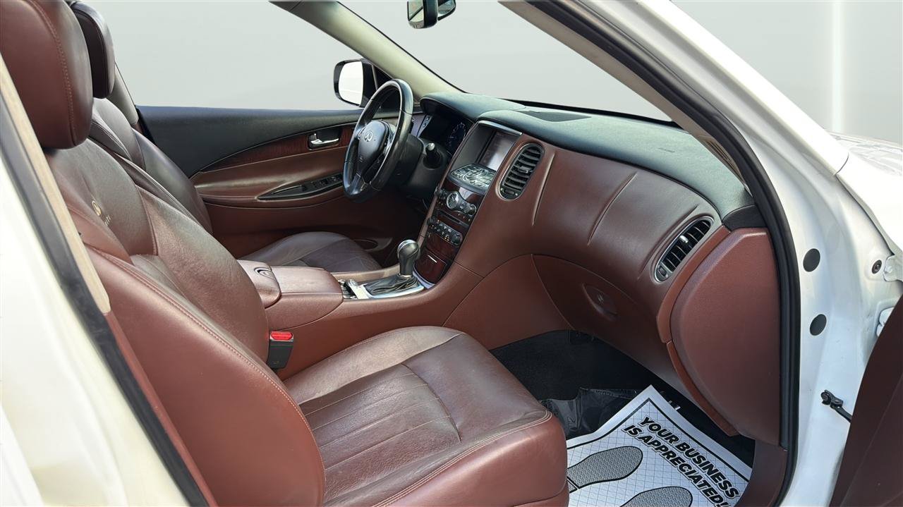 Used 2016 INFINITI QX50 AWD w/ Premium Plus Package image 15