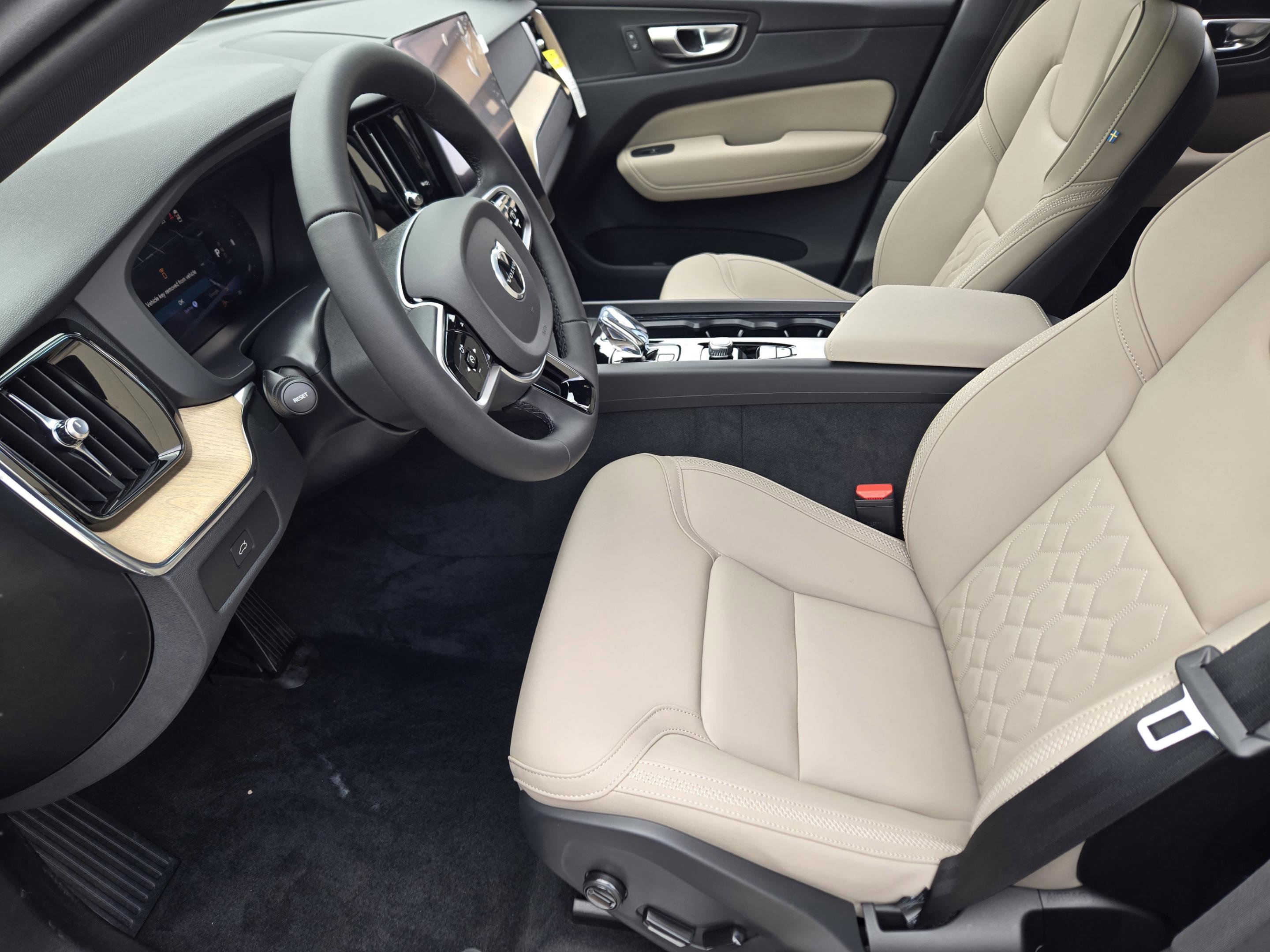 New 2026 Volvo XC60 B5 Plus w/ Protection Package Premier image 10