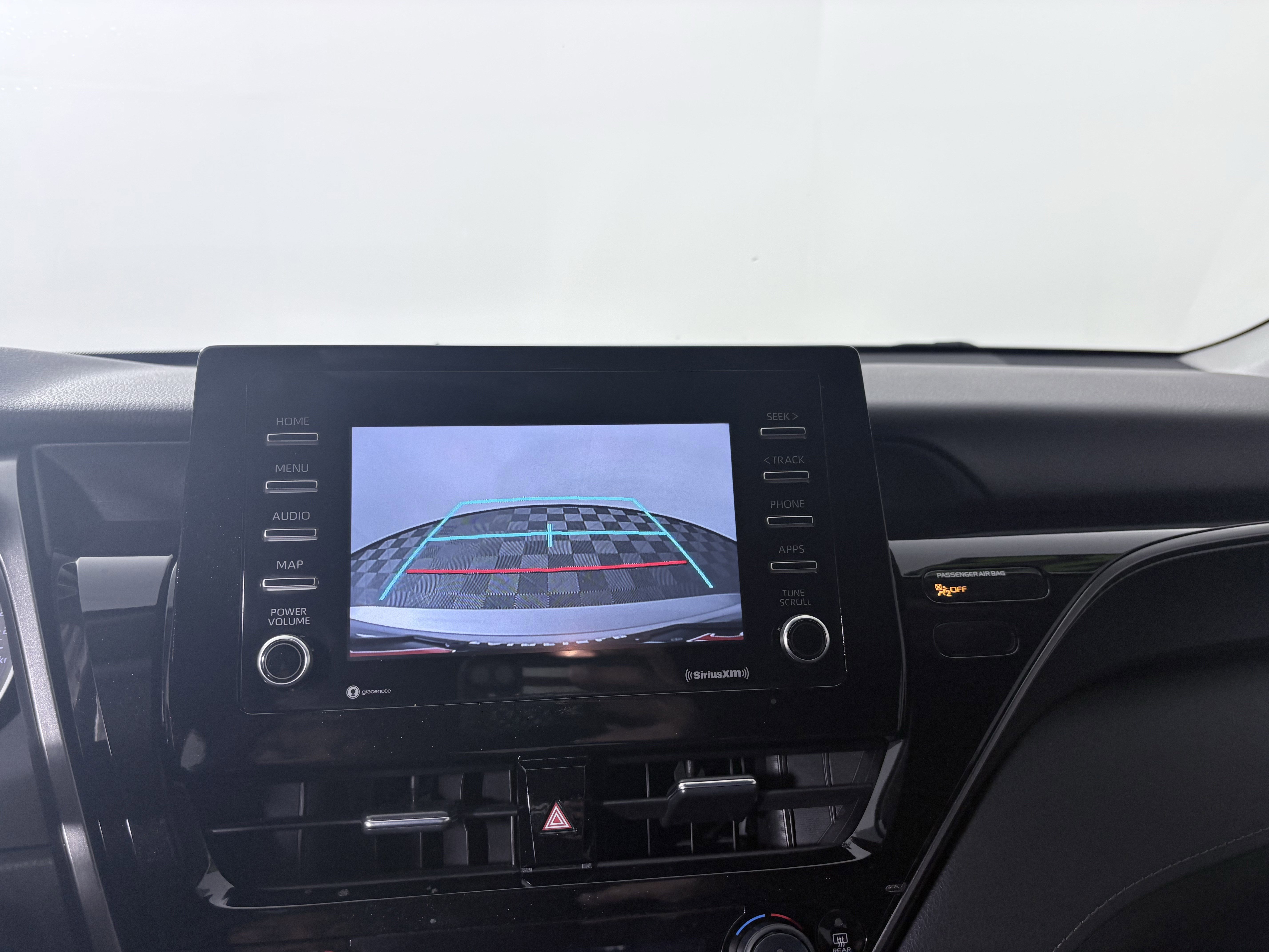 Used 2022 Toyota Camry LE image 21