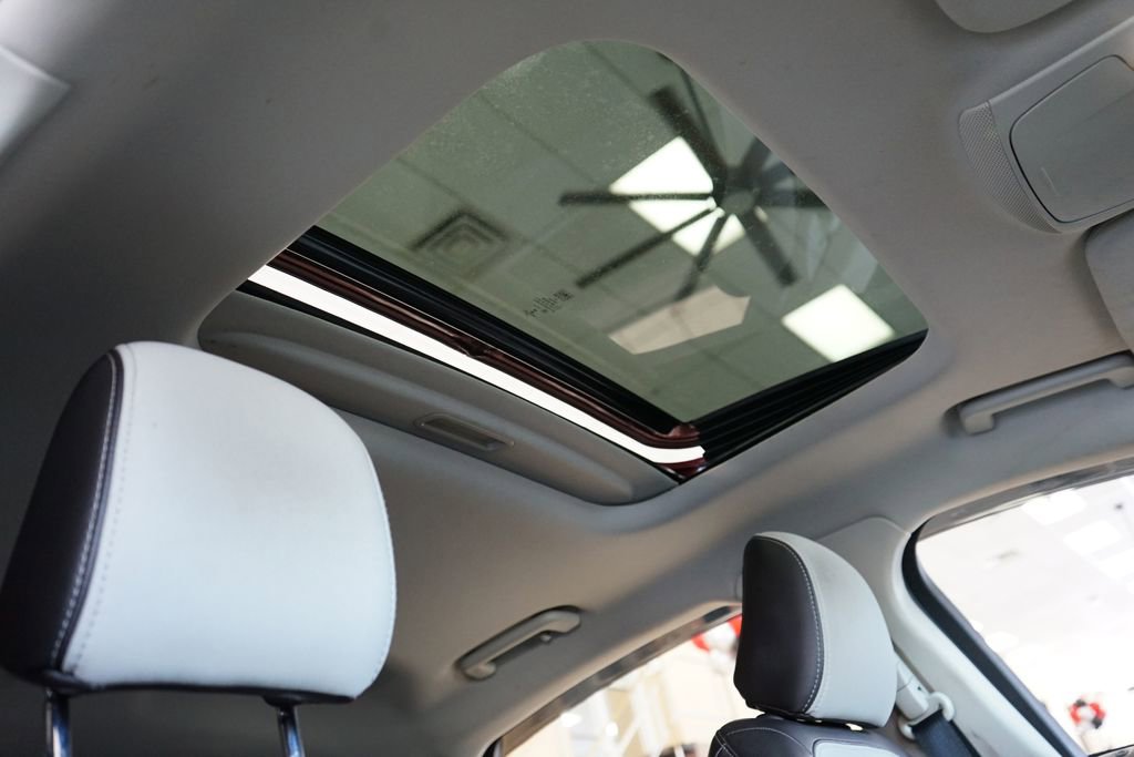 Used 2020 Ford Fusion SE w/ Equipment Group 151A image 10