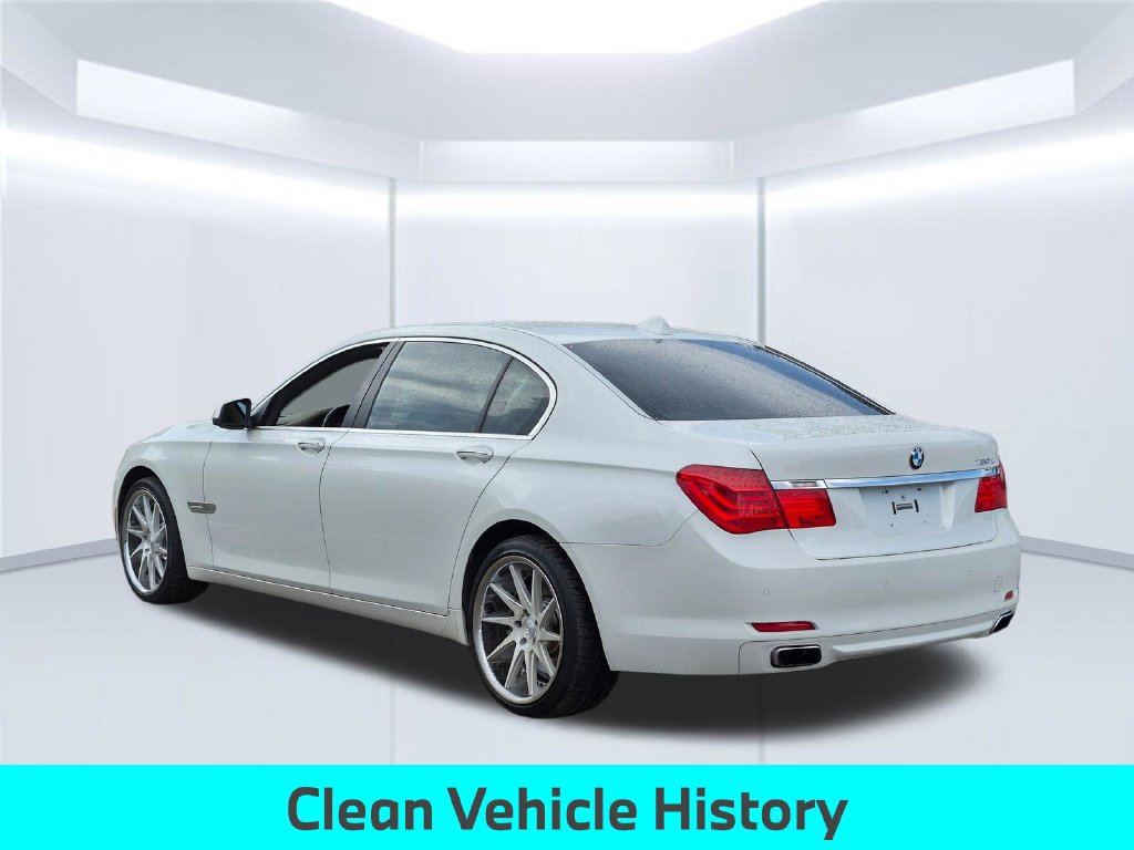 Used 2009 BMW 750Li RWD image 4