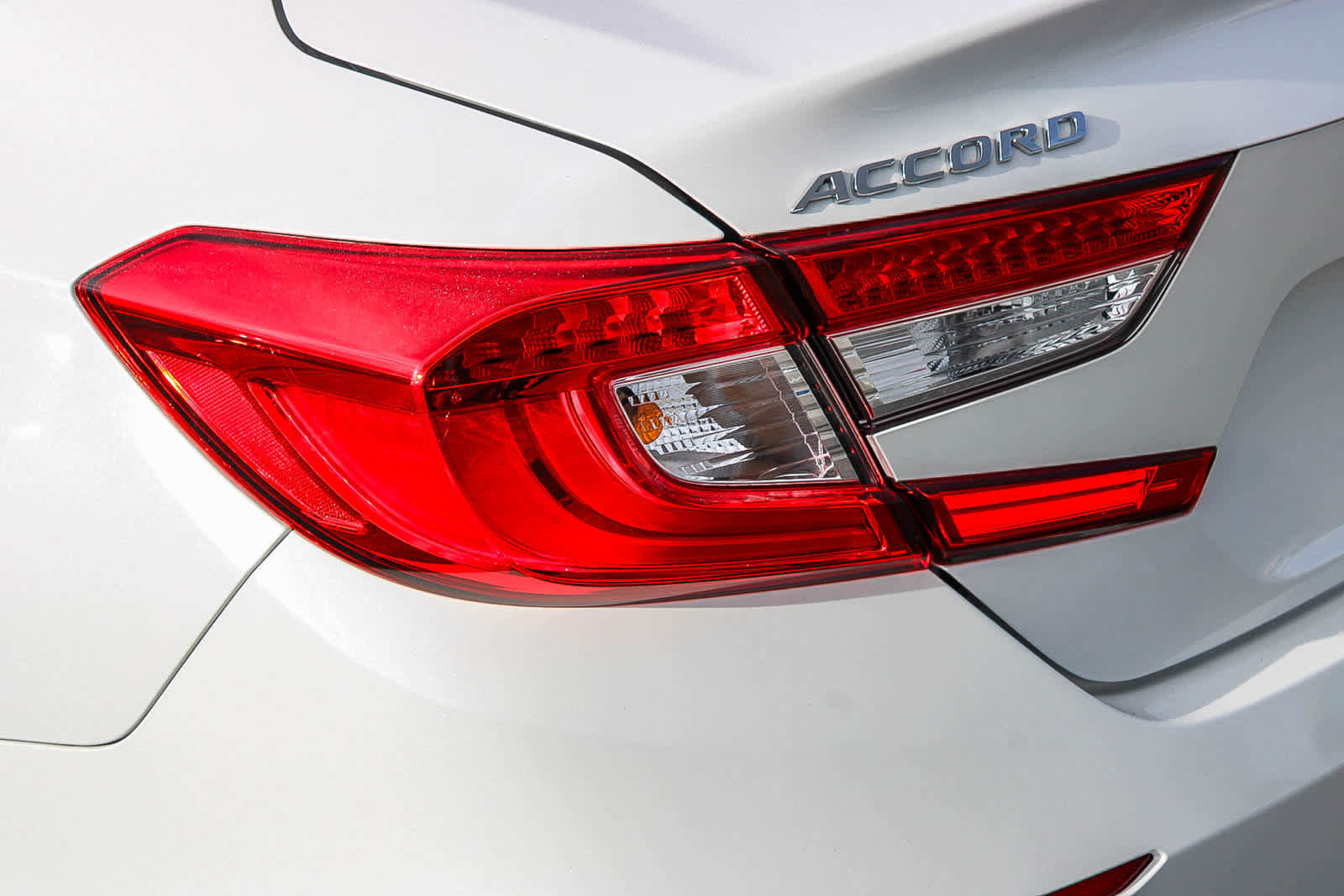 Used 2022 Honda Accord Touring image 9