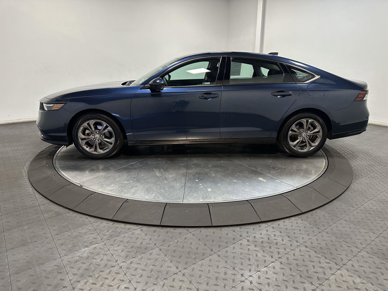 Used 2024 Honda Accord EX image 8