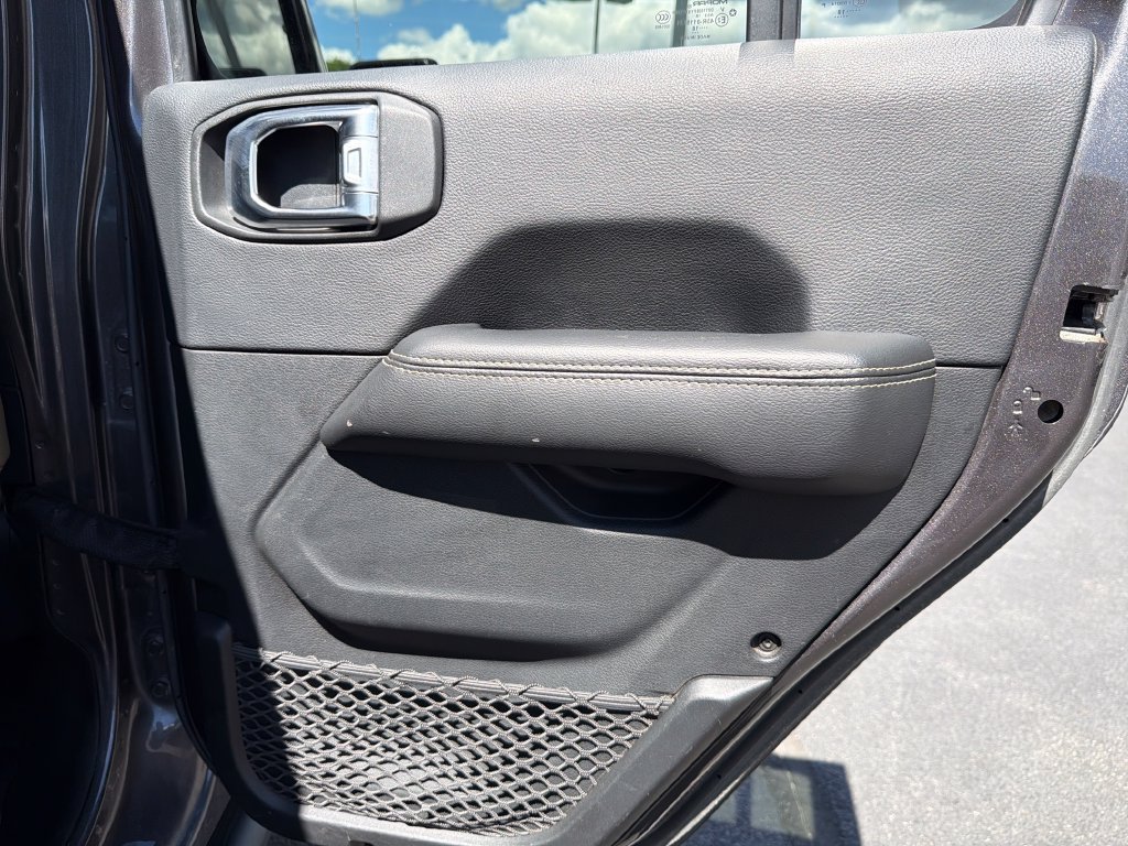 Used 2018 Jeep Wrangler Unlimited Rubicon AWD/4WD image 53