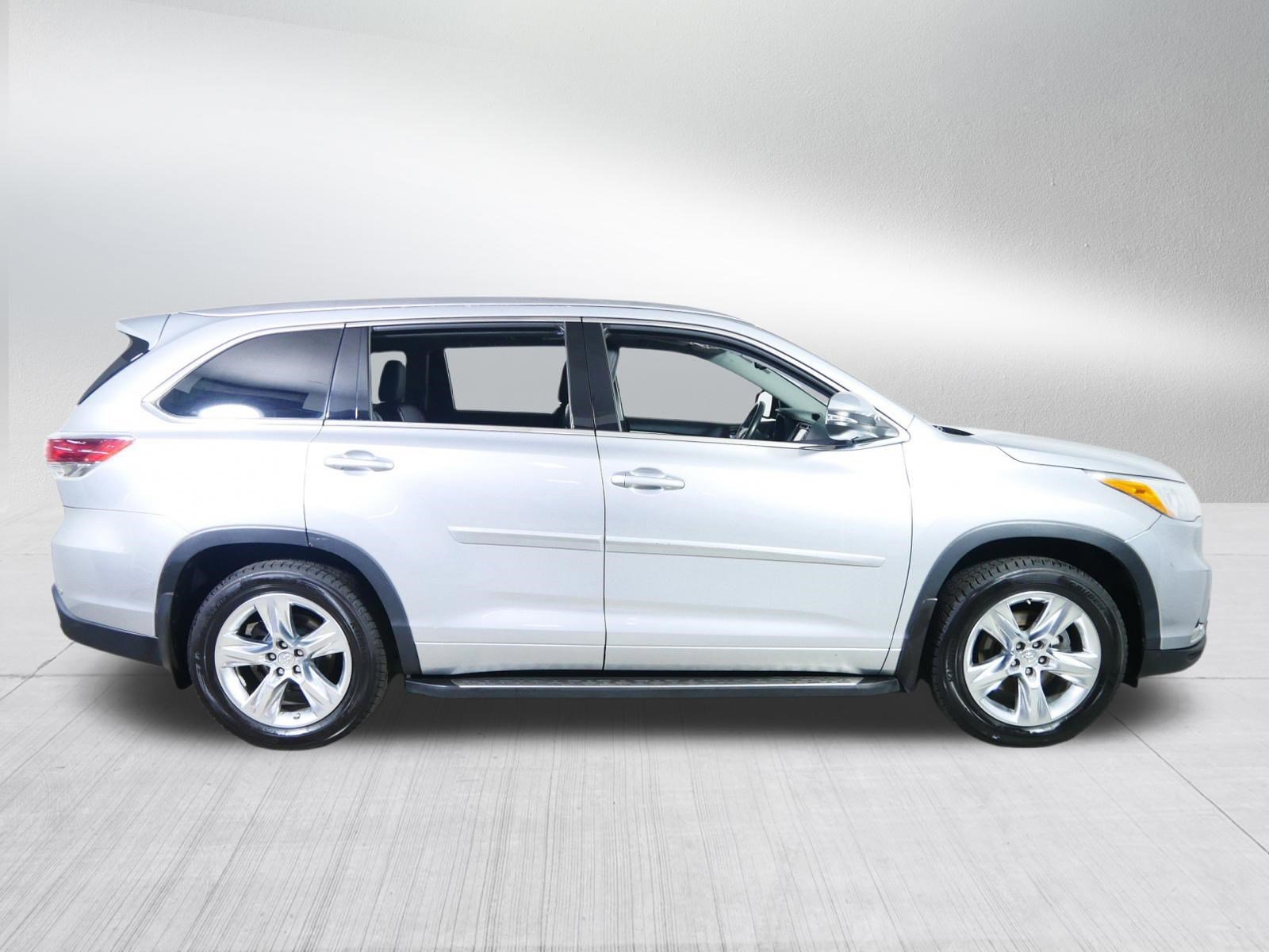 Used 2015 Toyota Highlander Limited Platinum AWD/4WD image 8