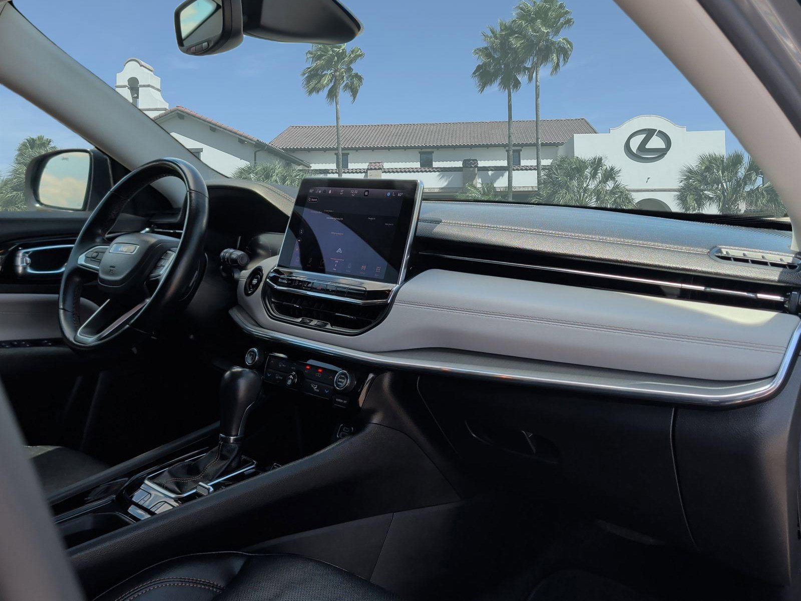 Used 2022 Jeep Compass Limited w/ Elite Group image 27