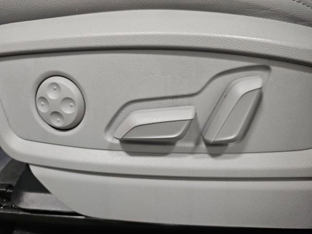 Used 2022 Audi Q5 e Prestige image 16