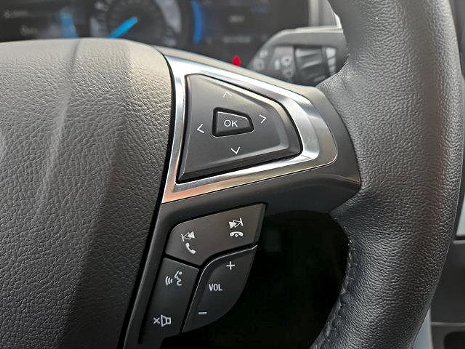 Certified 2023 Ford Edge SEL w/ Convenience Package AWD/4WD image 15