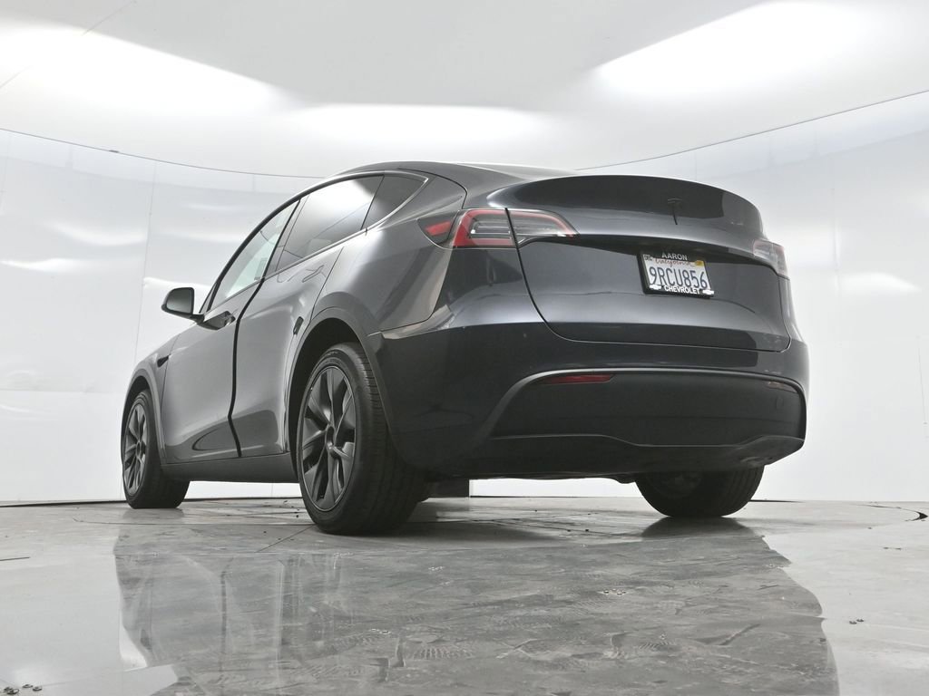 Used 2025 Tesla Model Y Long Range image 57