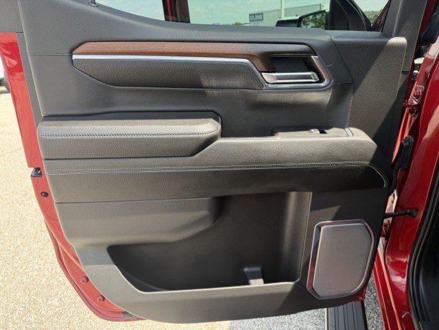 Used 2024 GMC Sierra 1500 Denali w/ Technology Package AWD/4WD image 28
