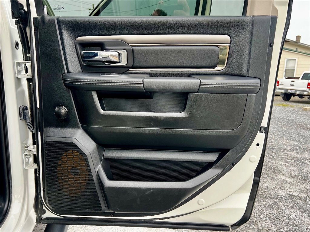 Used 2018 RAM 2500 Laramie w/ Sport Appearance Group image 27