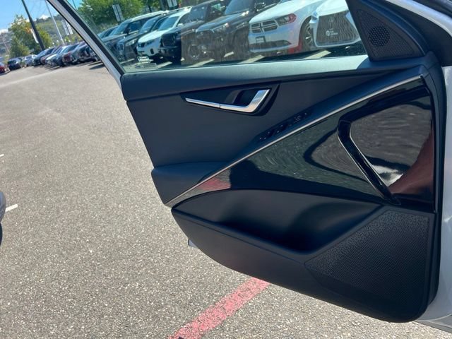 Certified 2024 Kia Niro Wind FWD image 15
