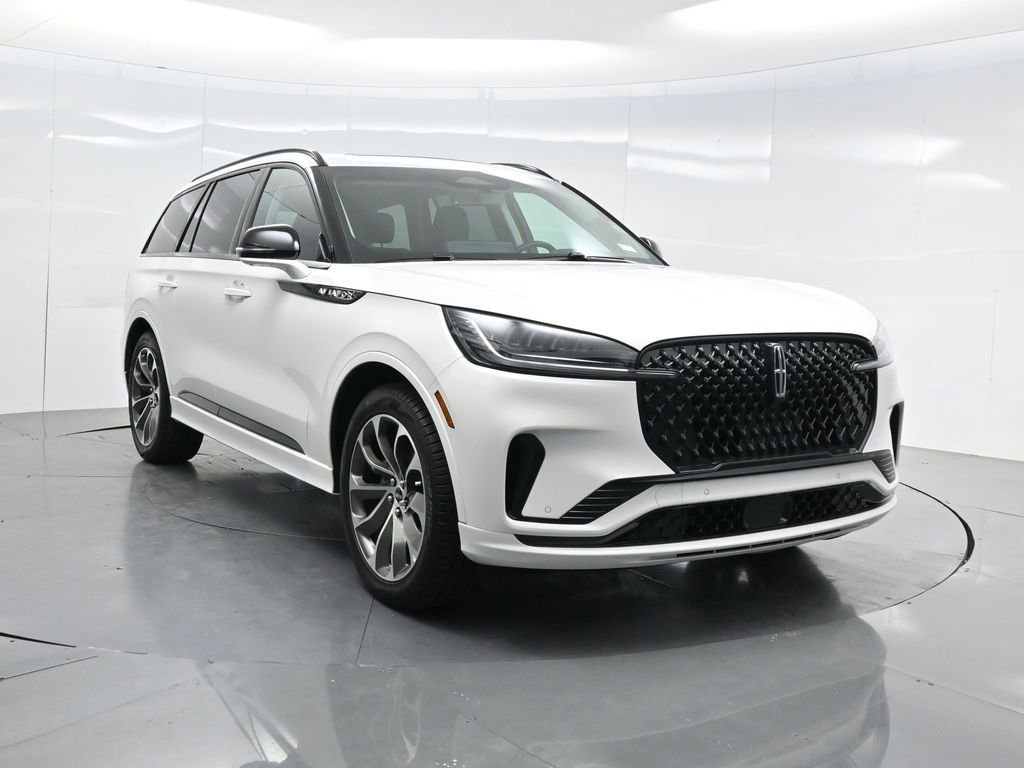 Used 2025 Lincoln Aviator 2WD w/ Jet Appearance Package image 58