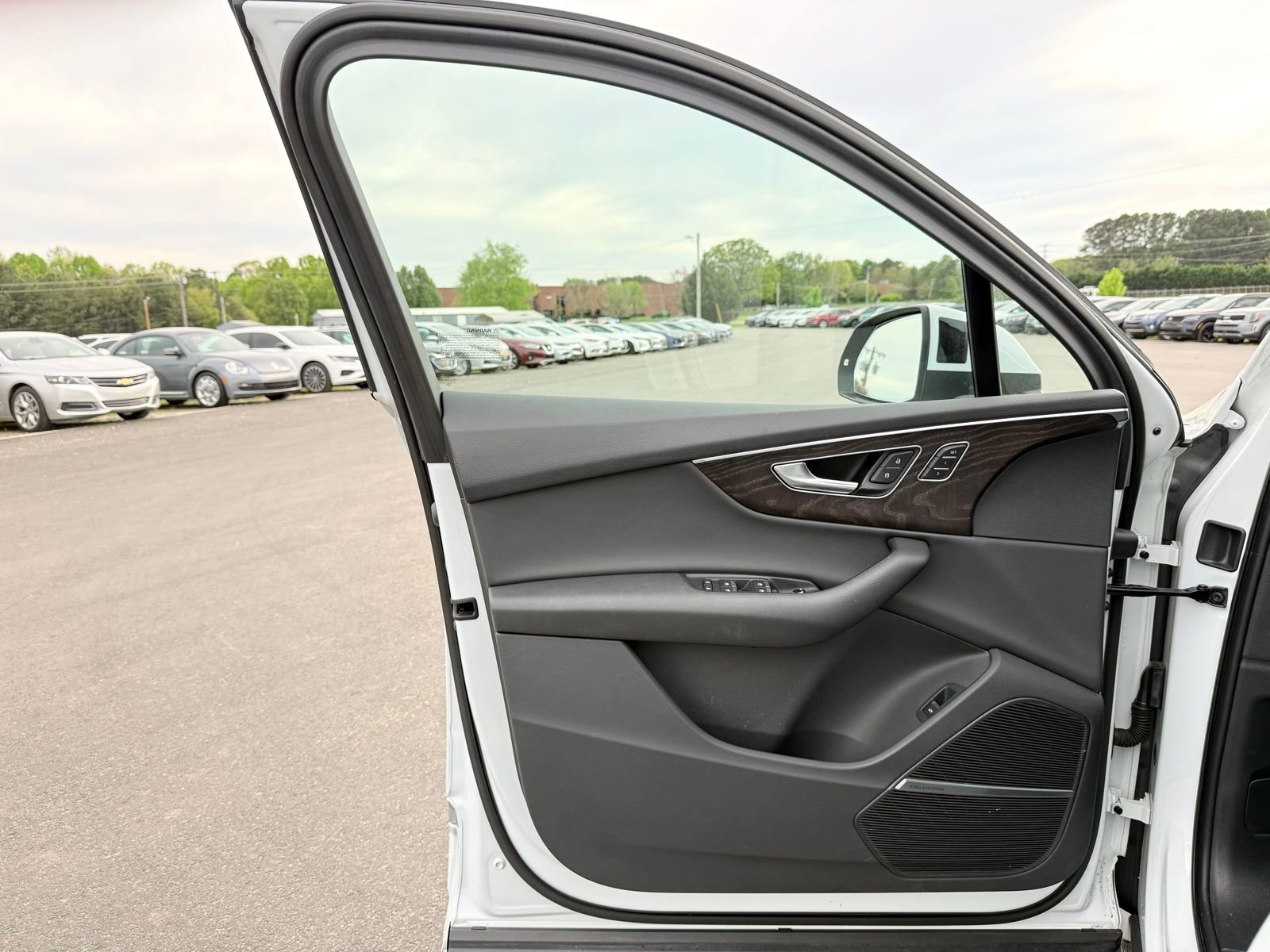 Used 2021 Audi Q7 3.0T Premium Plus image 16