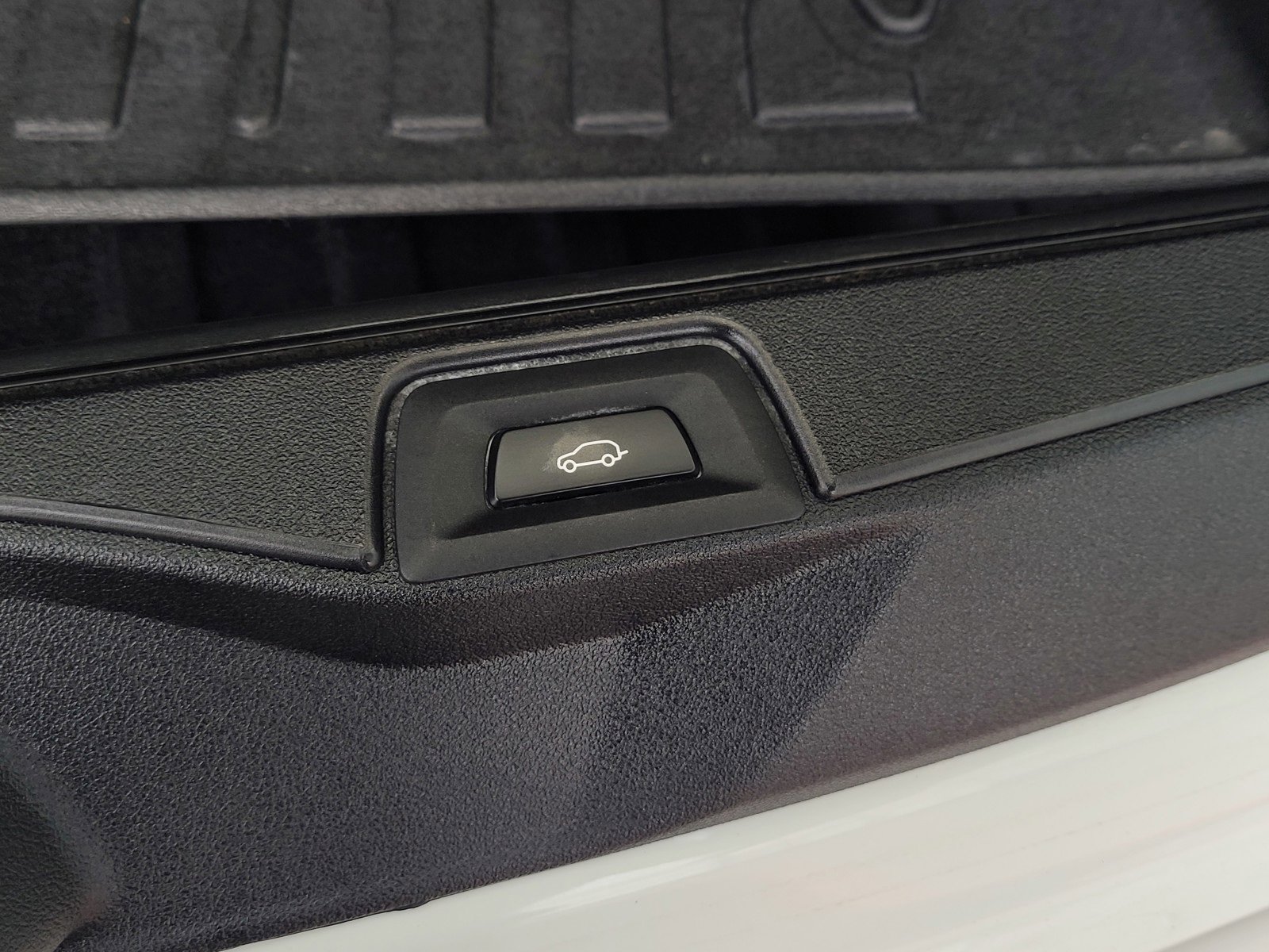 Used 2021 BMW X5 xDrive40i w/ Convenience Package image 29