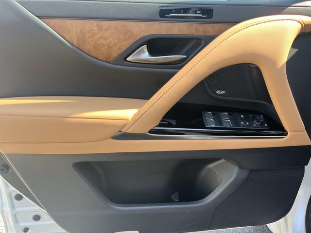 Used 2025 Lexus LX 600 4WD w/ Accessory Package (2T) image 28