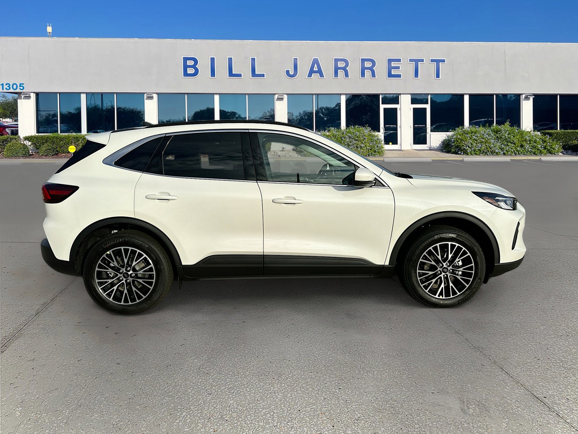 New 2026 Ford Escape SE image 3