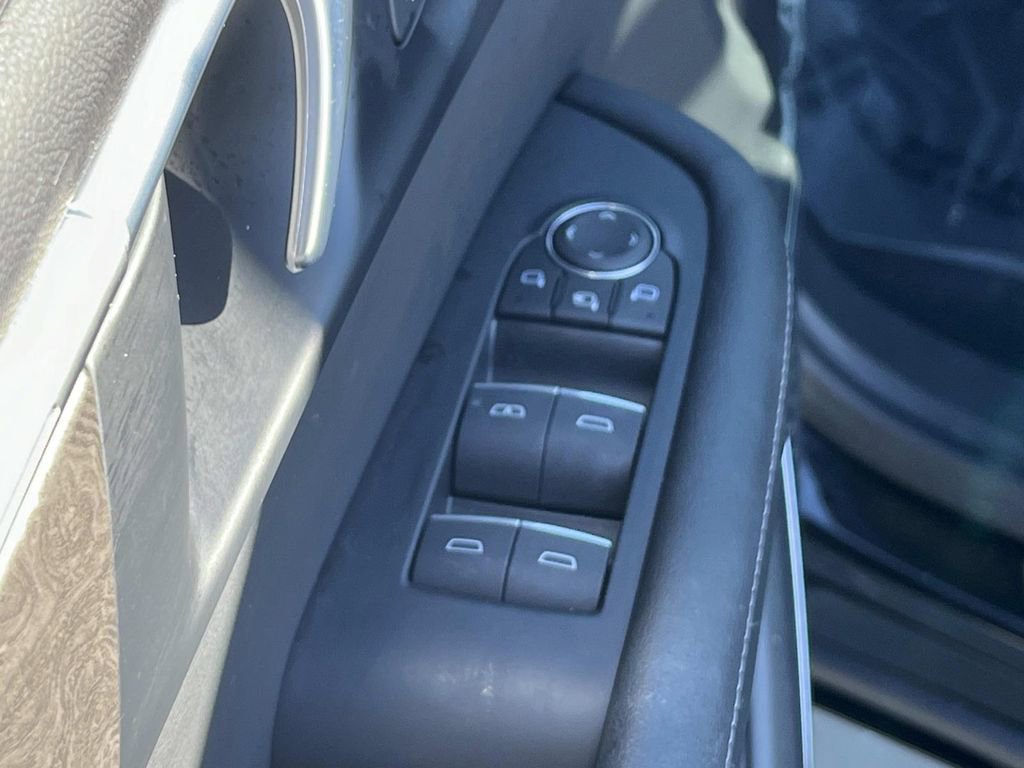 Used 2025 Buick Enclave Avenir w/ Trailering Package, 5000 lbs. image 25