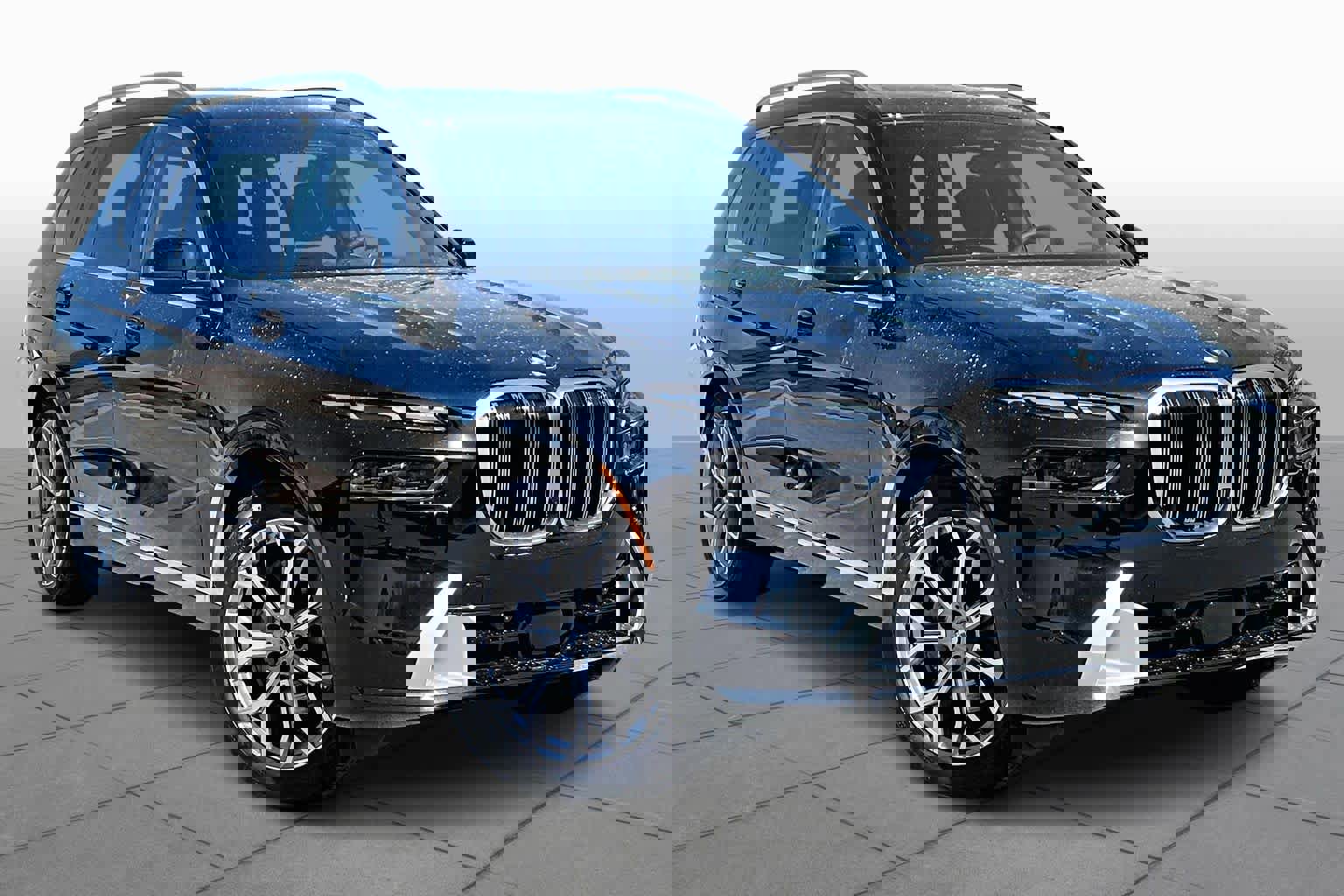 Used 2026 BMW X7 xDrive40i image 2