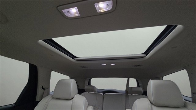 Used 2023 Buick Enclave Avenir w/ Avenir Technology Package image 38