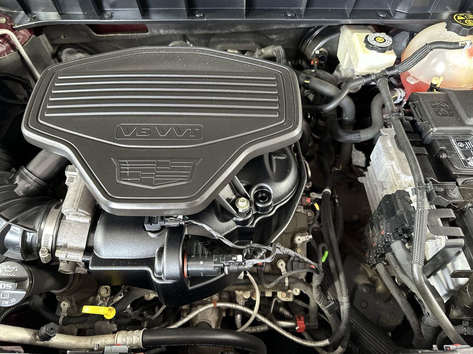 Used 2017 Cadillac XT5 Luxury w/ Driver Awareness Package image 28