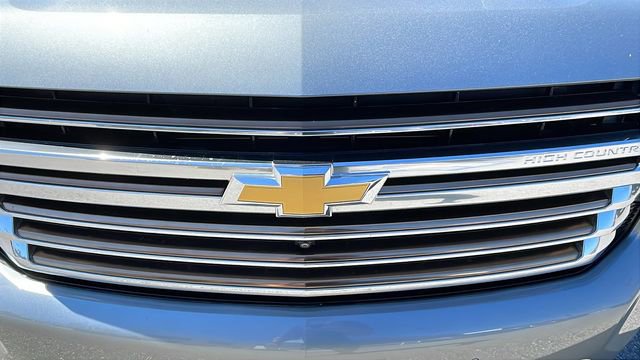 Used 2024 Chevrolet Suburban High Country w/ Advanced Technology Package image 9