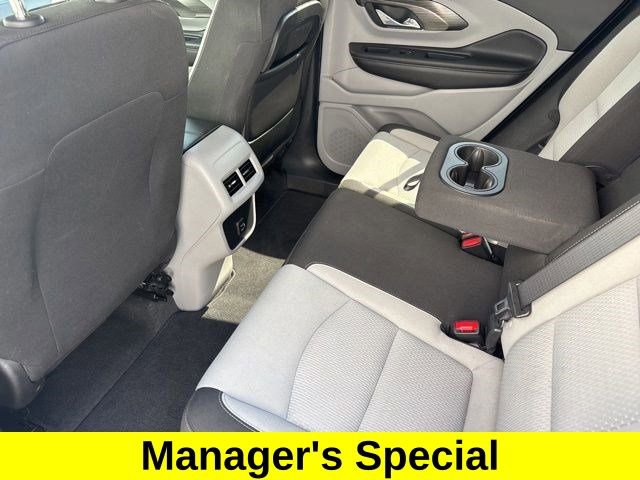 Used 2023 GMC Terrain SLE w/ Driver Convenience Package image 30