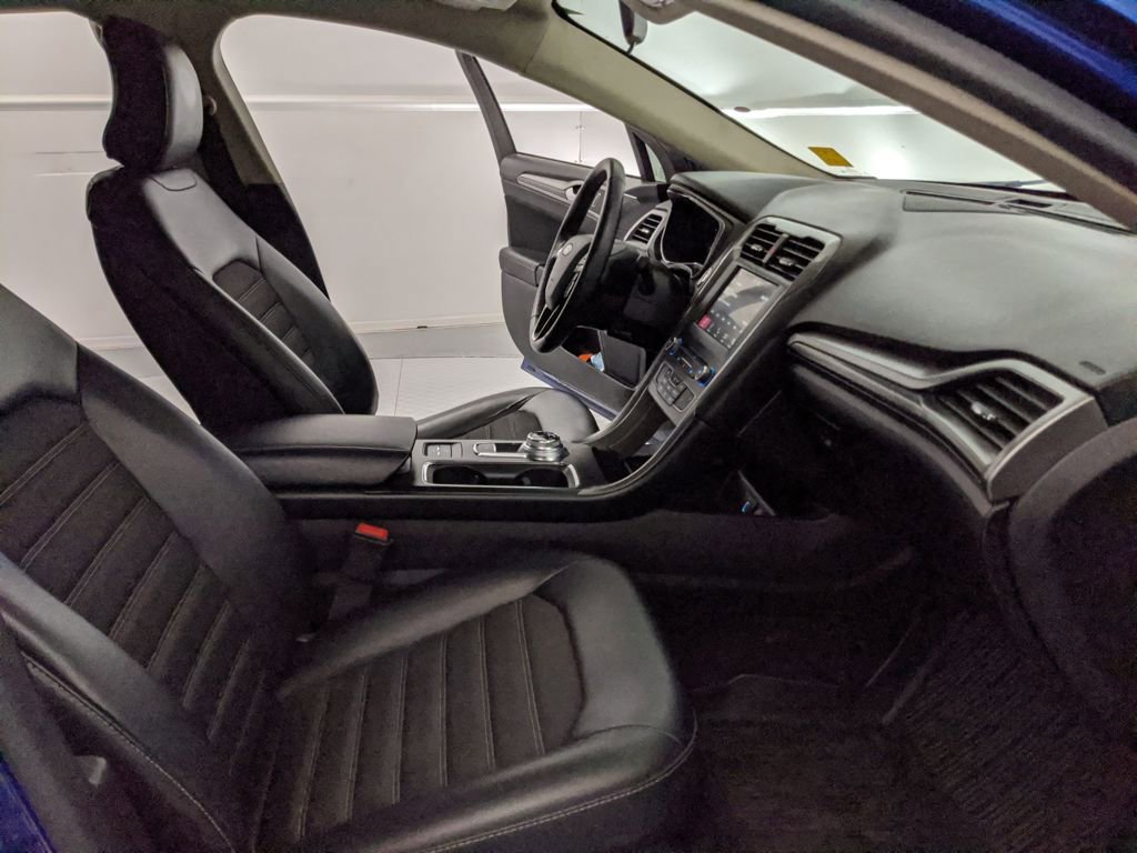 Used 2017 Ford Fusion SE w/ Equipment Group 601A image 20