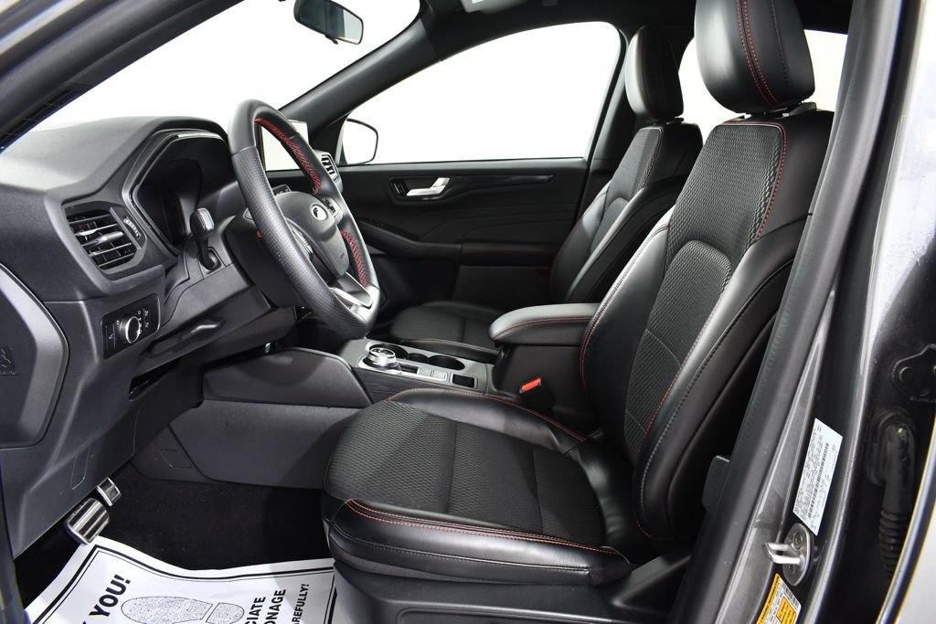 Used 2024 Ford Escape ST-Line w/ Tech Pack #1 AWD/4WD image 6