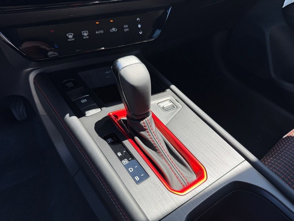 New 2025 Nissan Kicks SR FWD image 20